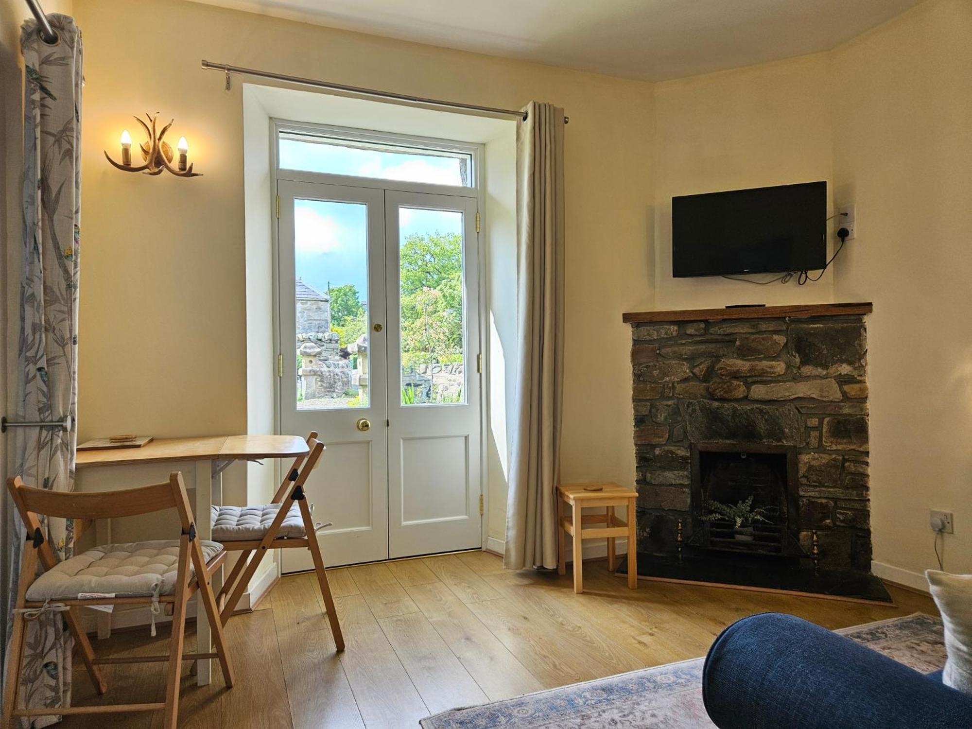Cosy Peaceful One-Bedroom Cottage In 皮特洛赫里 外观 照片